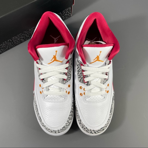 Jordan 3 ‘Cardinal’ - Picture 3 of 5